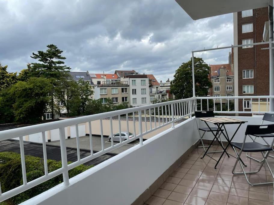 Spacious Apartment Next To Parc Du Cinquantenaire Bruselas Exterior foto